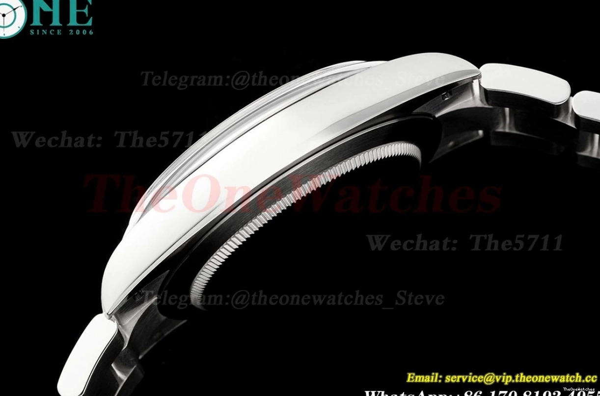 SS Oyster Clean 41mm Silver 124300 VR3230 SS Stk Perpetual 0510